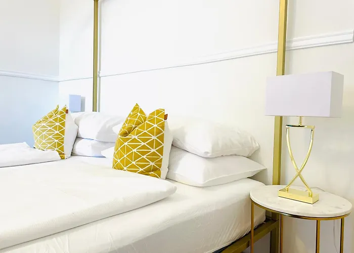 Apstay Center Deluxe ǀ Parking Option ǀ Self Check-in 3* Graz