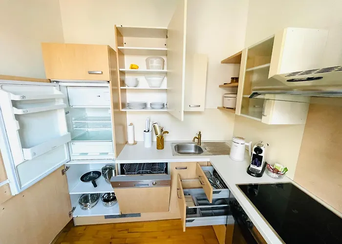 Apart Otel Apstay Center Deluxe ǀ Parking Option ǀ Self Check-in Graz